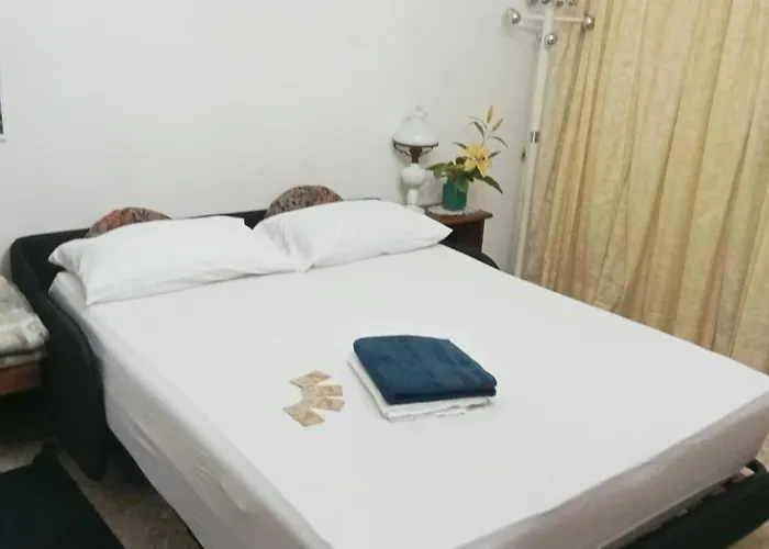 Lovehome Yetişkin Oteli